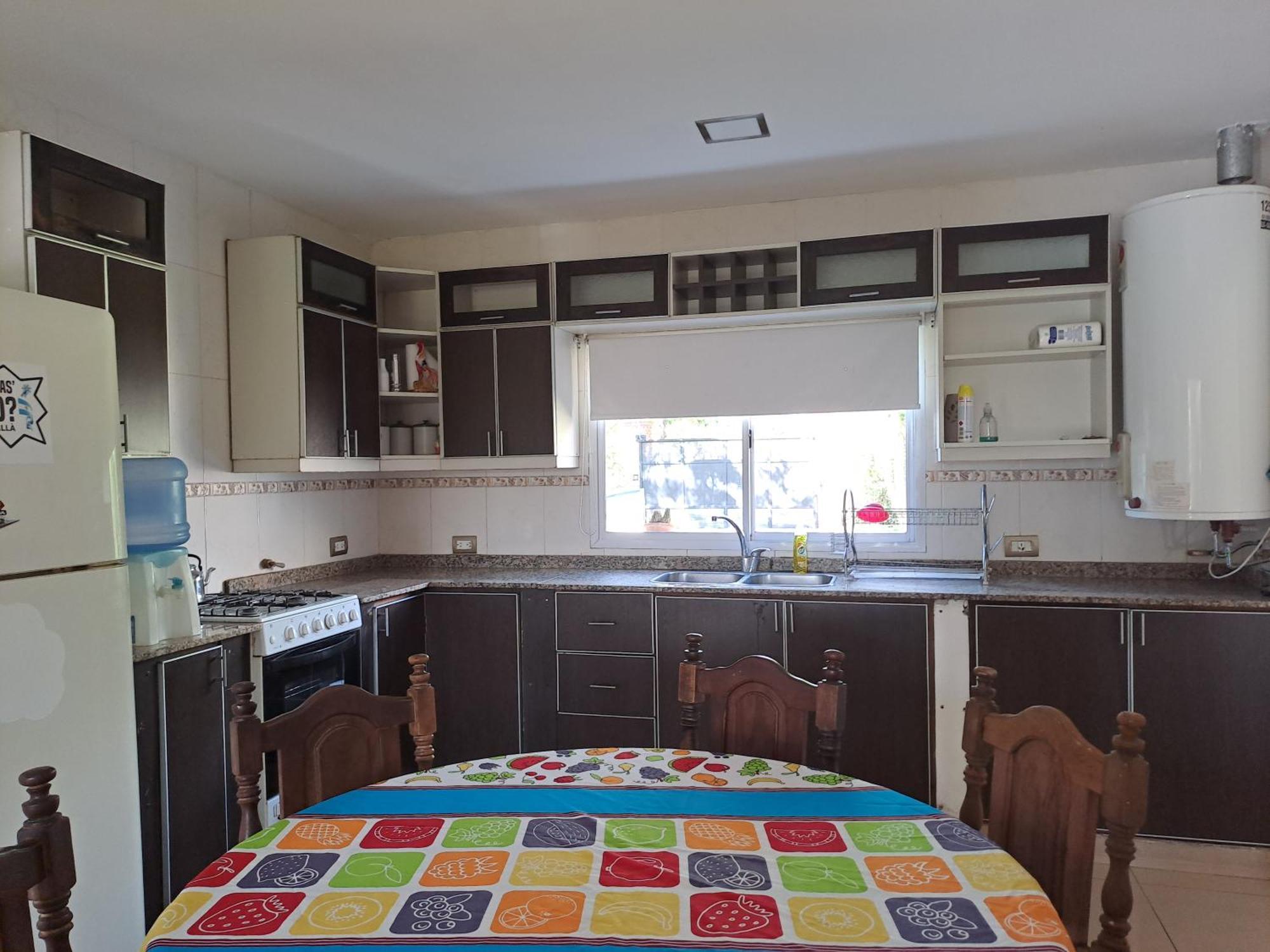 Casa Con Piscina Y Parque En , Zona Aeropuerto *